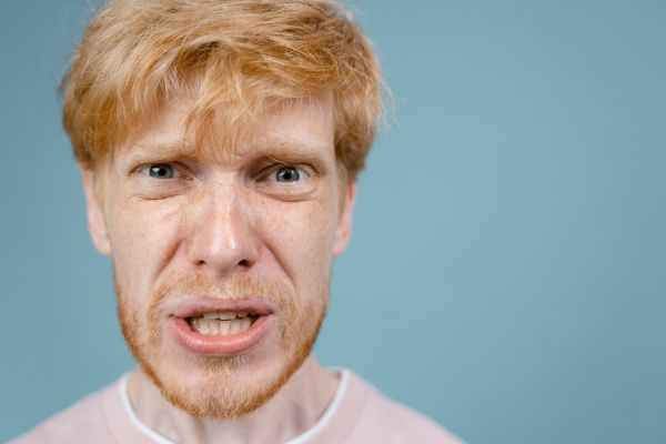 Des expressions faciales pour renforcer et améliorer votre communication non verbale