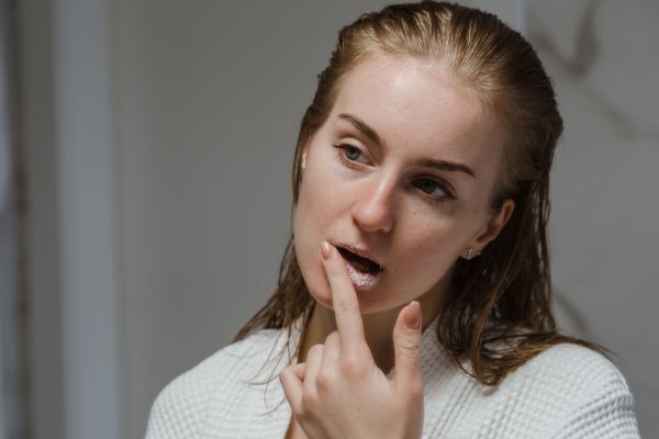 Soin hydratant lèvre : guide complet pour une bouche sublime